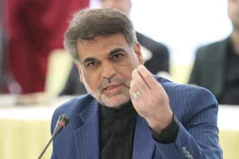 پرسنل نیروهای مسلح با درآمد محدود زندگی خود را می‌گذرانند