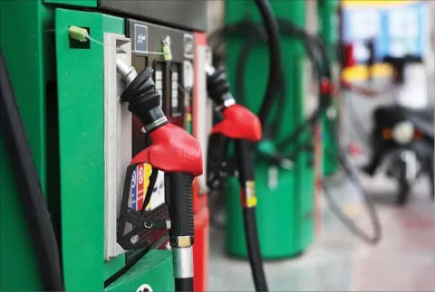 قیمت بنزین افزایش نمی‌یابد
